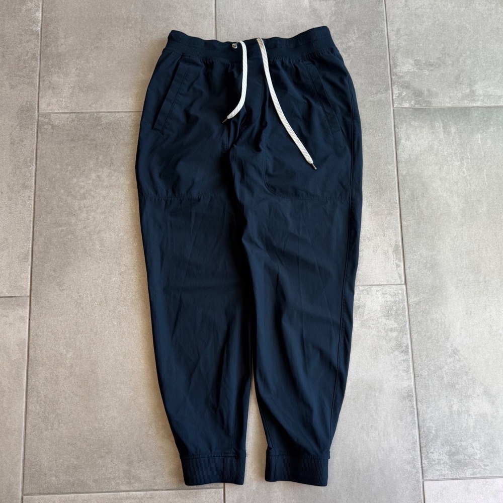 Vuori Transit Jogger Navy Blue Mens Size M Performance Pants V436
